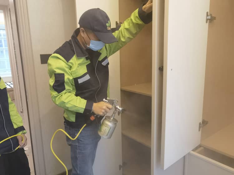 實木VS復(fù)合板：甲醛誰更兇？